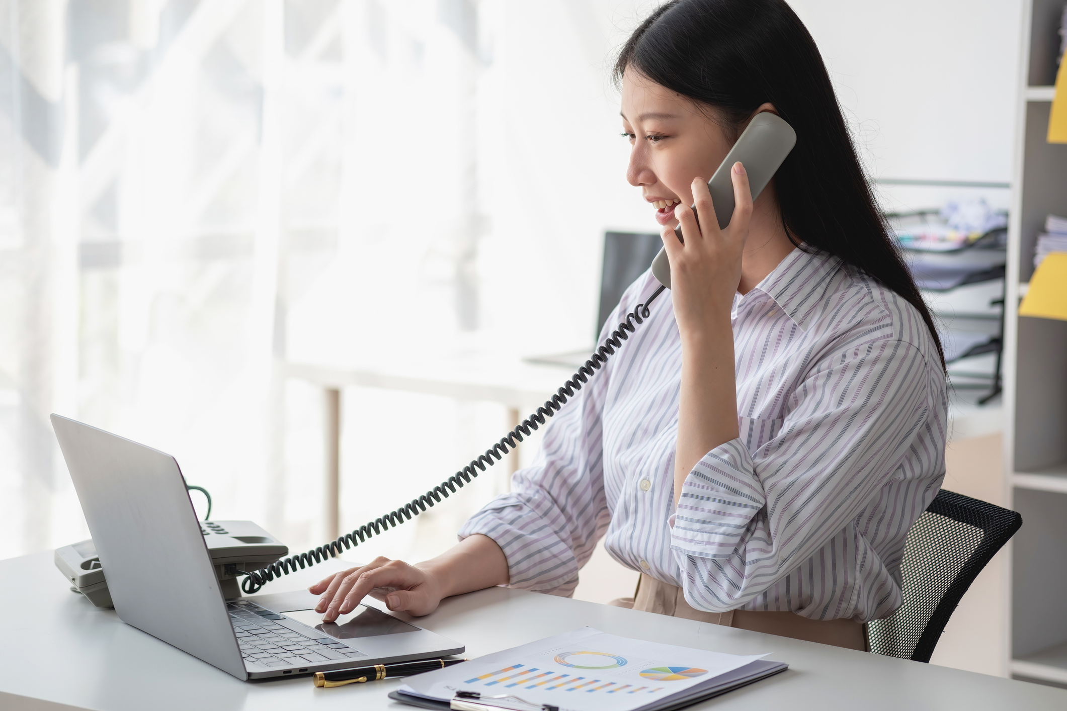 電話で使う「お世話になっております」の正しいタイミングと注意点