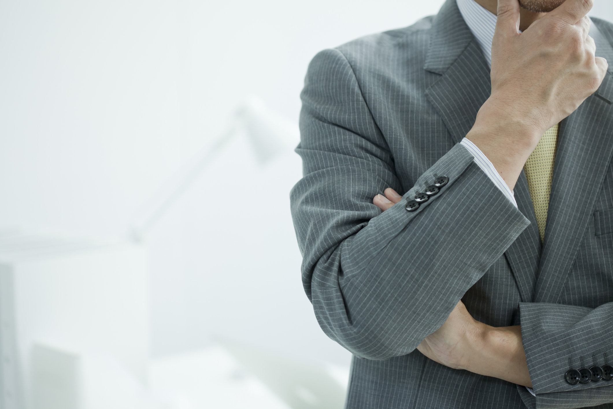 ビジネスで『思います』を避けて説得力UP！代替表現と敬語活用術