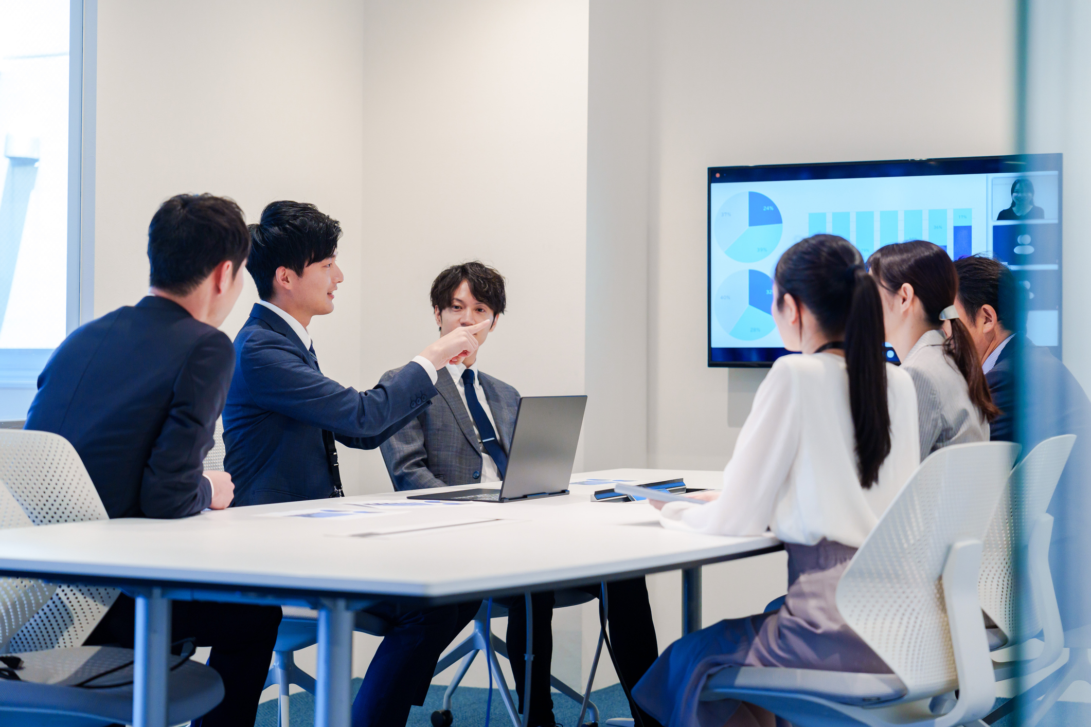 「なので」敬語表現への言い換え決定版！ビジネスで使える実践フレーズ集